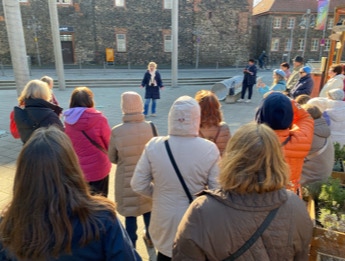 Spaziergang außergewöhnliche Hanauer Frauen und Märchen