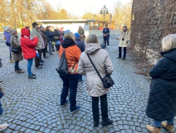 Spaziergang außergewöhnliche Hanauer Frauen und Märchen