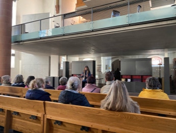 Spaziergang außergewöhnliche Hanauer Frauen und Märchen